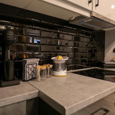 Hesperides Garden Apartment เอเธนส์ ภายนอก รูปภาพ