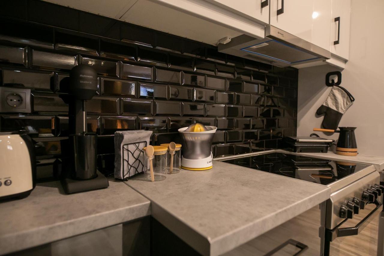 Hesperides Garden Apartment เอเธนส์ ภายนอก รูปภาพ